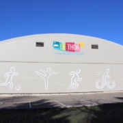 Terrain de tennis couvert situé sur Le Thor dans le Vaucluse. Cette salle jouxte le gymnase Jean Garcin omnisport